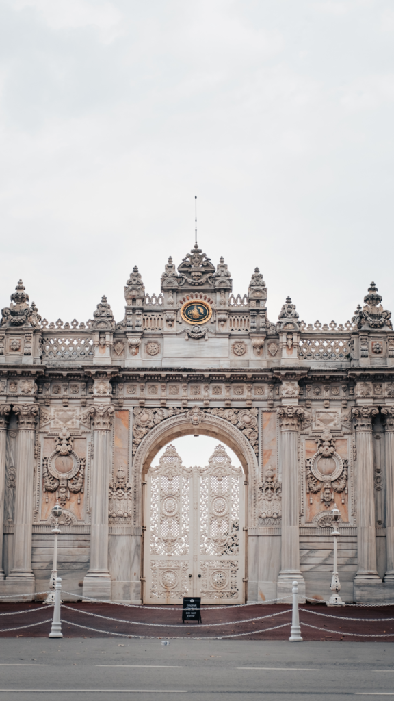 Discover Istanbul Dolmabahce Palace